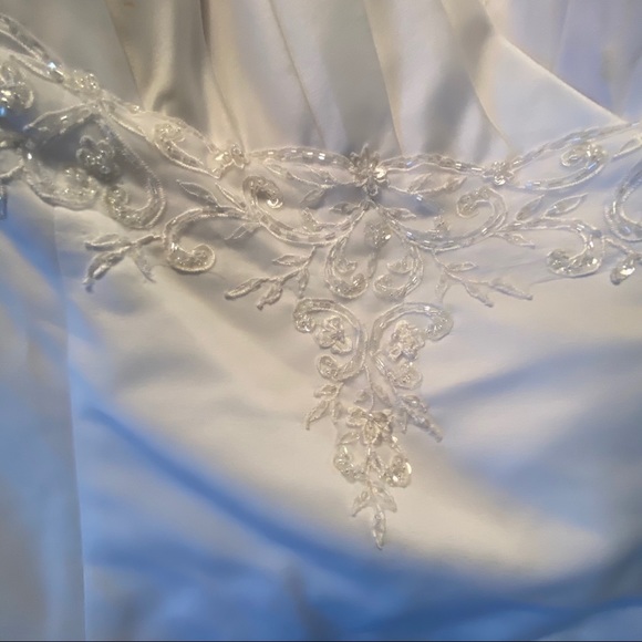 Plus size wedding dress - Picture 12 of 13